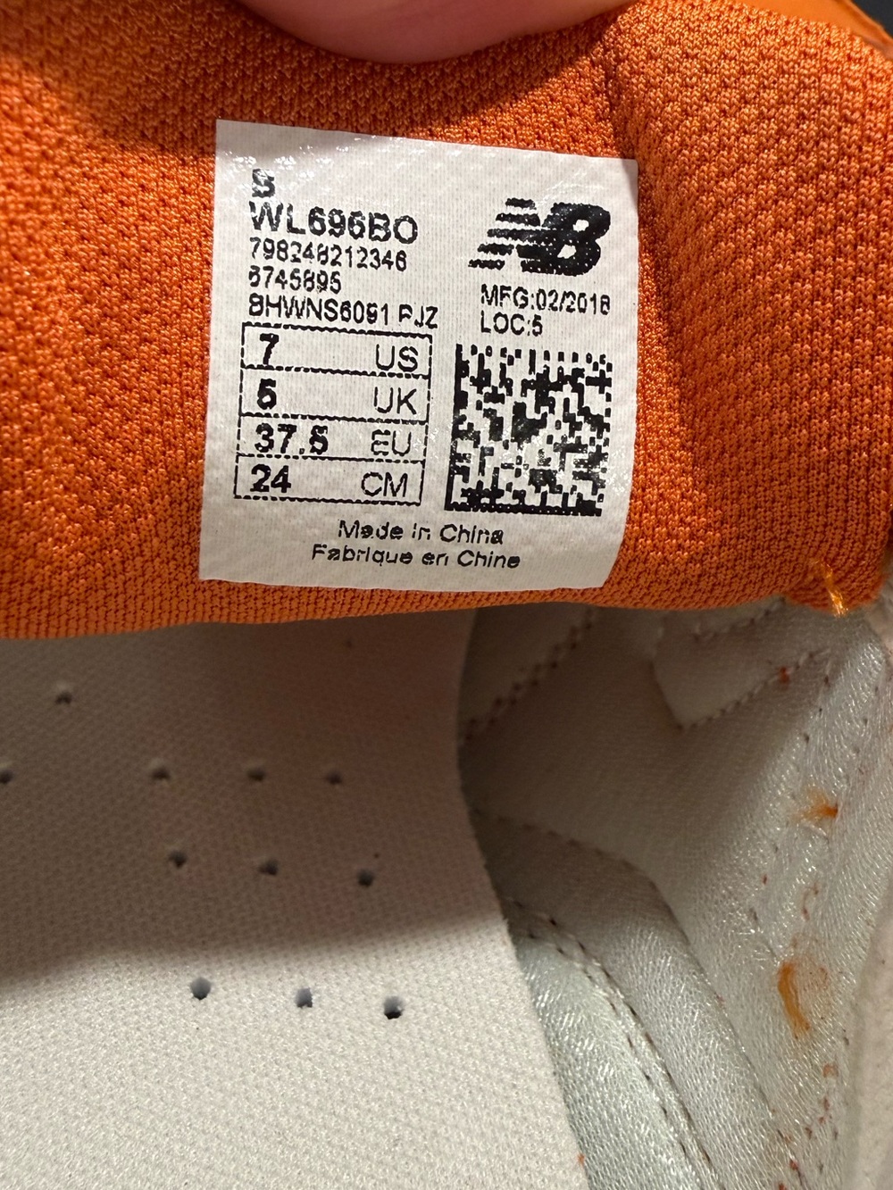 New Balance Woman’s 696 Orange Burst Suede Sz 7 NEW Iconic Retro Vibe - Picture 8 of 10